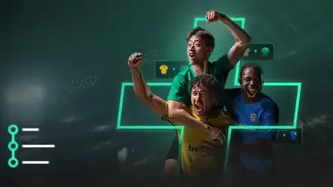 “足球传奇于根伟云南行遇趣事：被球迷昵称为“于白旗”，究竟是谁引发欢呼？”